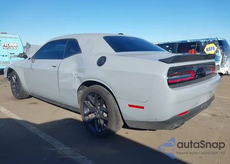 2021 Dodge Challenger Sxt z USA, uszkodzony, nr VIN 2C3CDZAG1MH573223